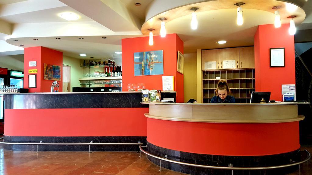 Salgo Hotel Salgótarján Extérieur photo