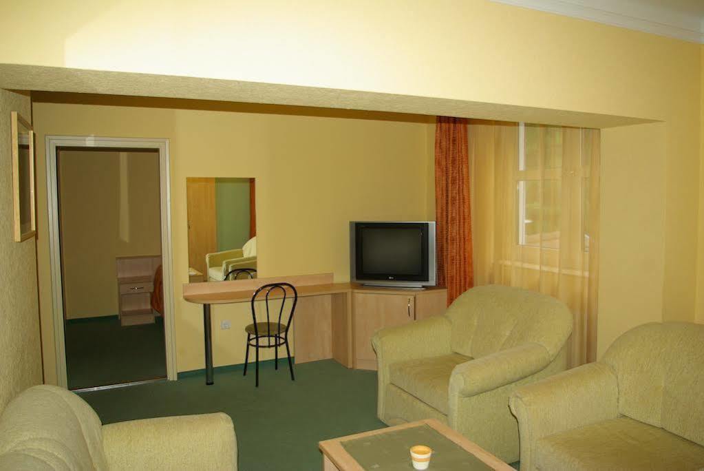 Salgo Hotel Salgótarján Extérieur photo